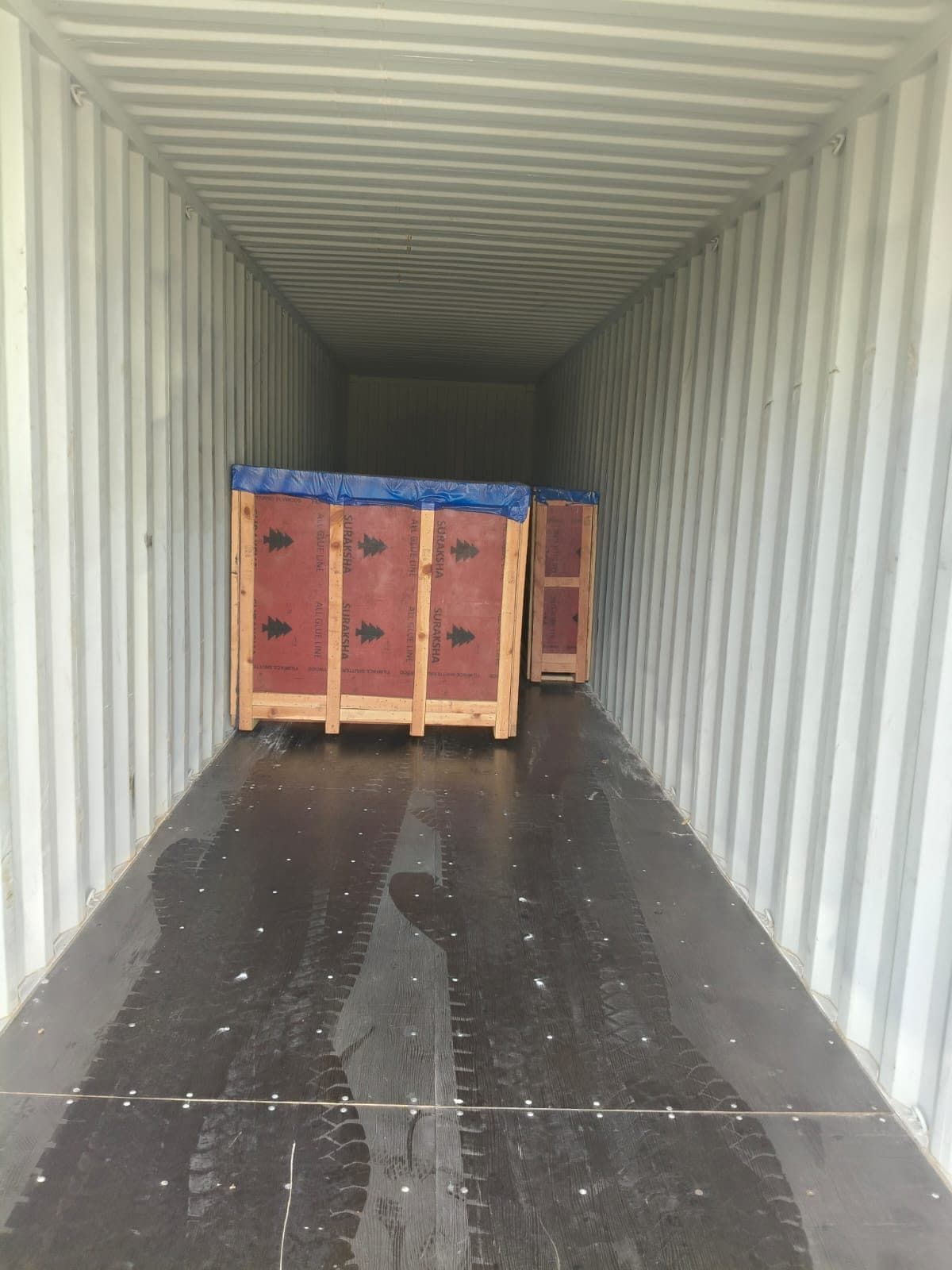 Container stuffing and destuffing attendance in Mundra, photograph 5