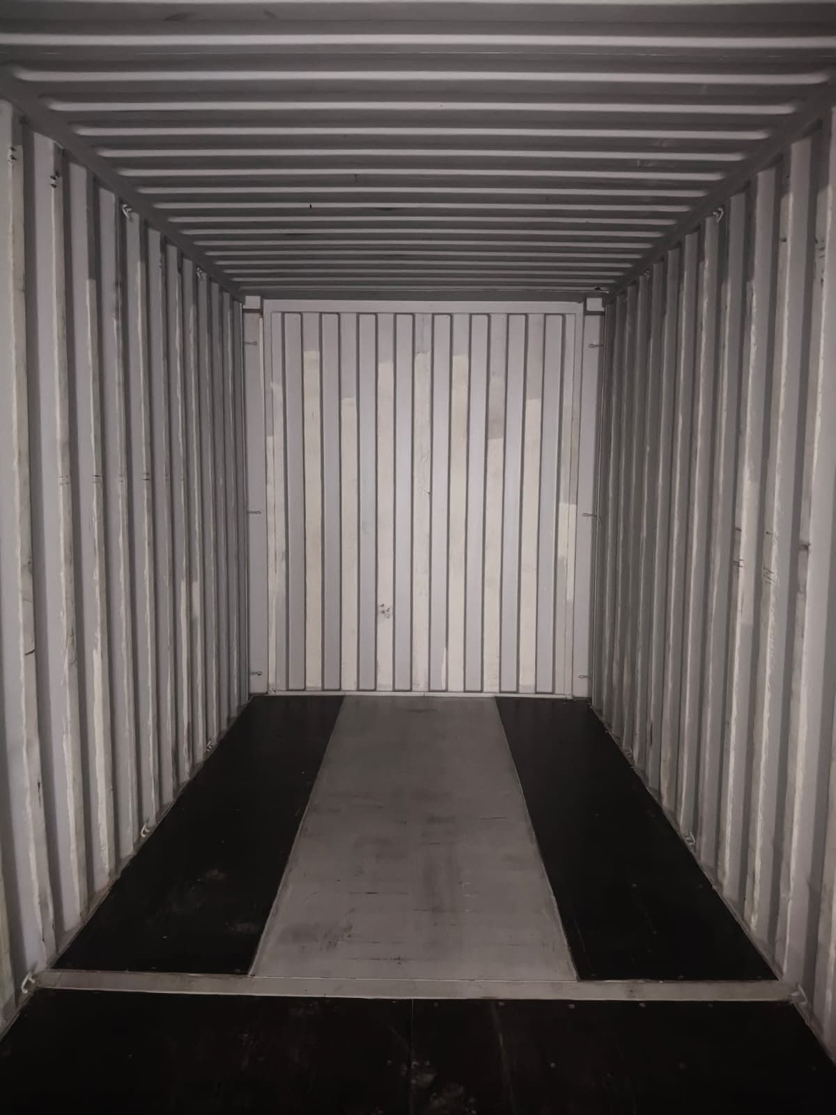 Empty container inspection in Mundra, photograph 12